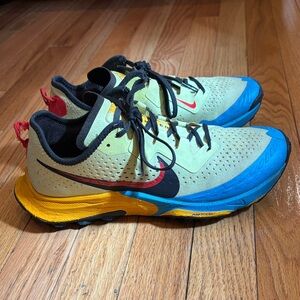 Nike Air Zoom Terra Kiger 7 'Limelight Laser Blue'  women’s size 7